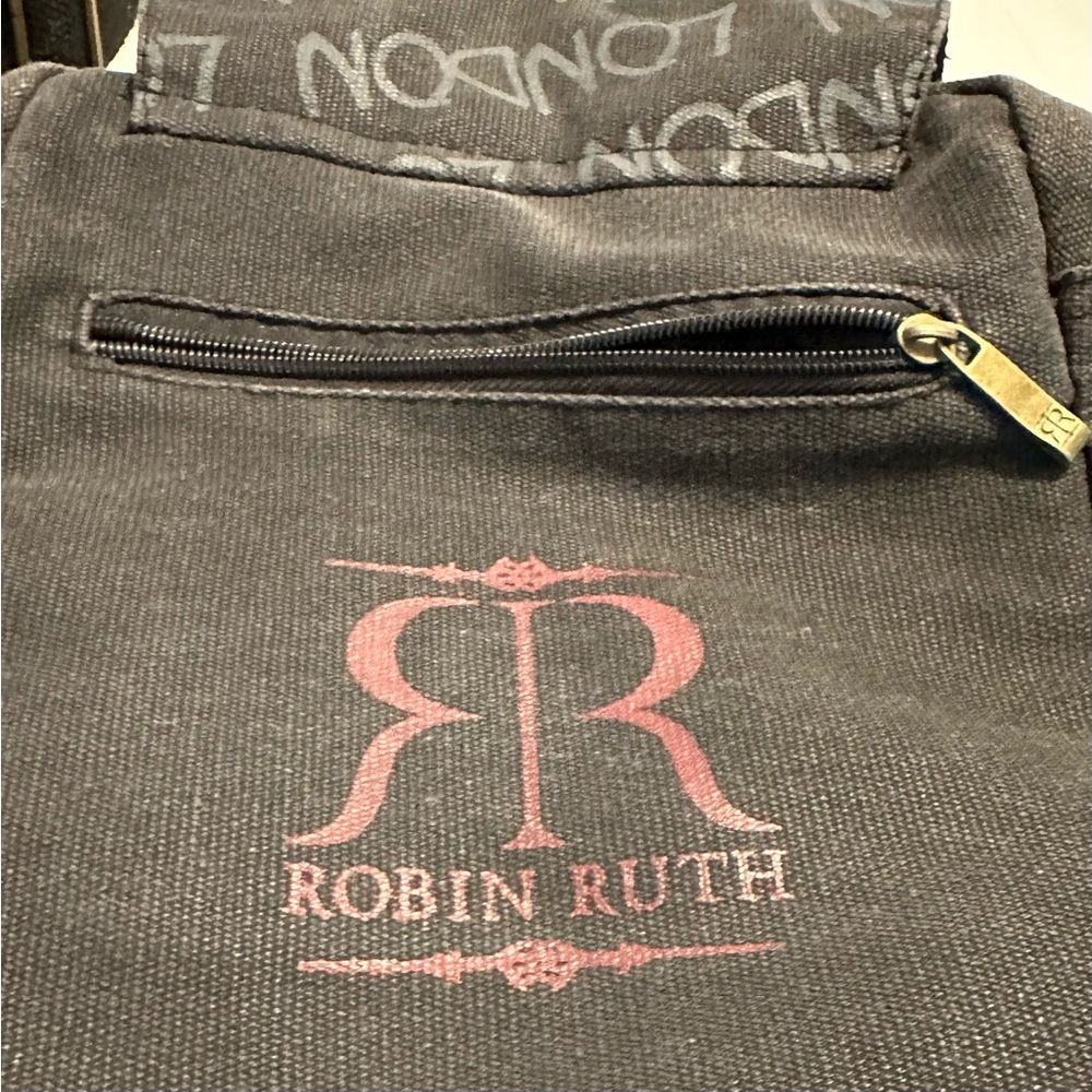 Robin Ruth London Messenger Crossbody Bag - Picture 8 of 10